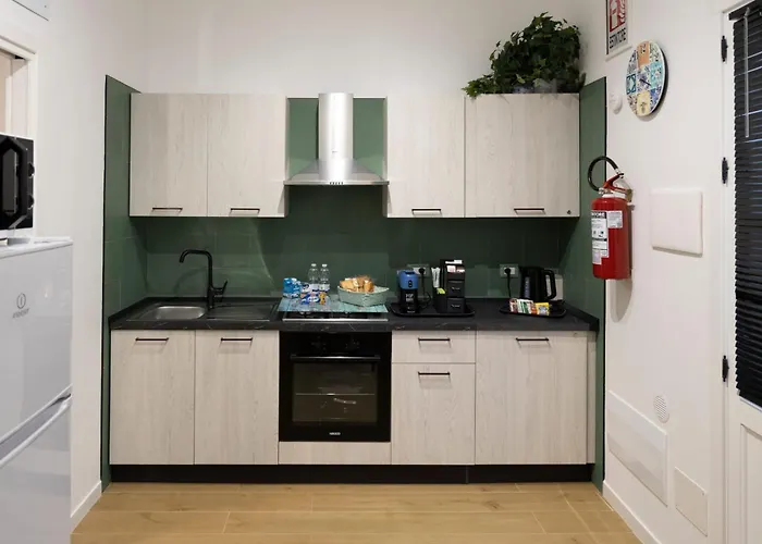 Konukevi Catherine's House 3*