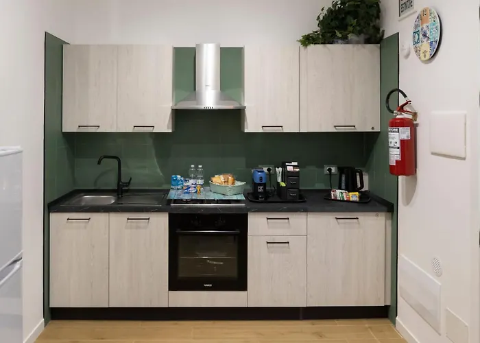 Catherine's House Konukevi 3*